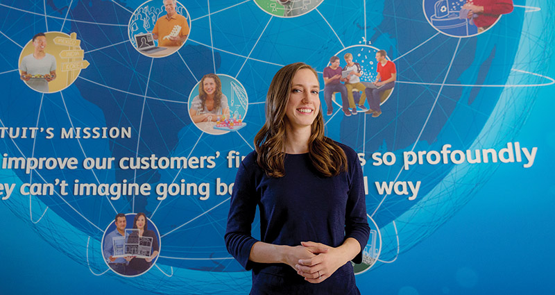 CARLY WOOD (BBA &rsquo;12)